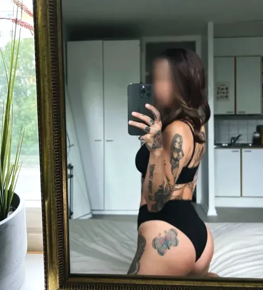 Alena, 27