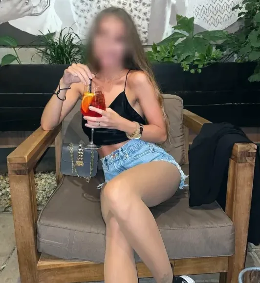Amelie, 28