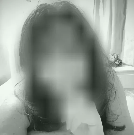 Anna, 37