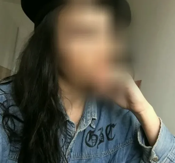 Daniela, 28