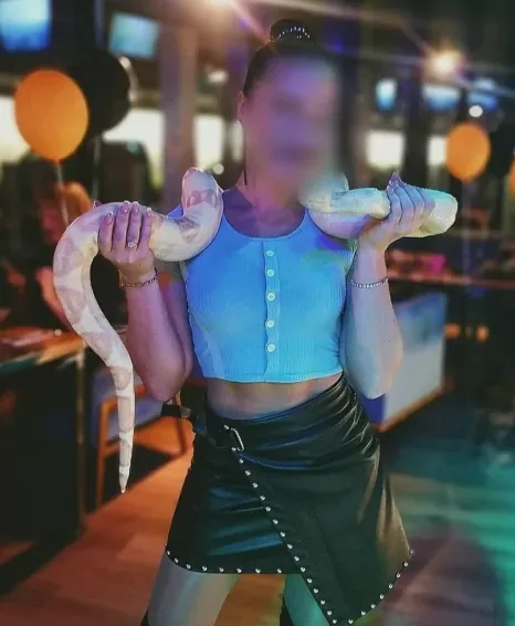 Isabell, 40