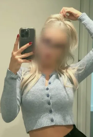 Kathleen, 25