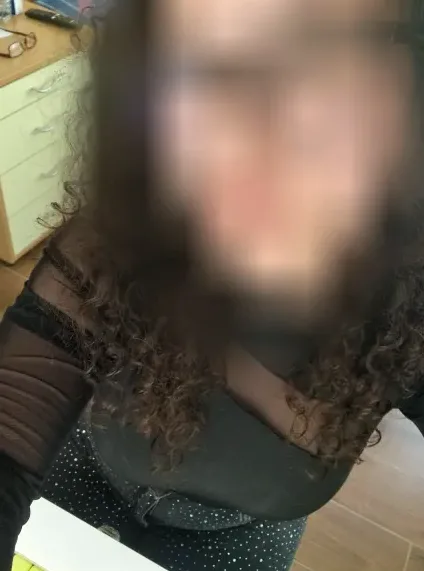 Leonie, 24