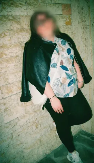 Lotta, 29
