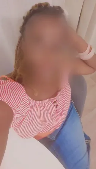 Maike, 29