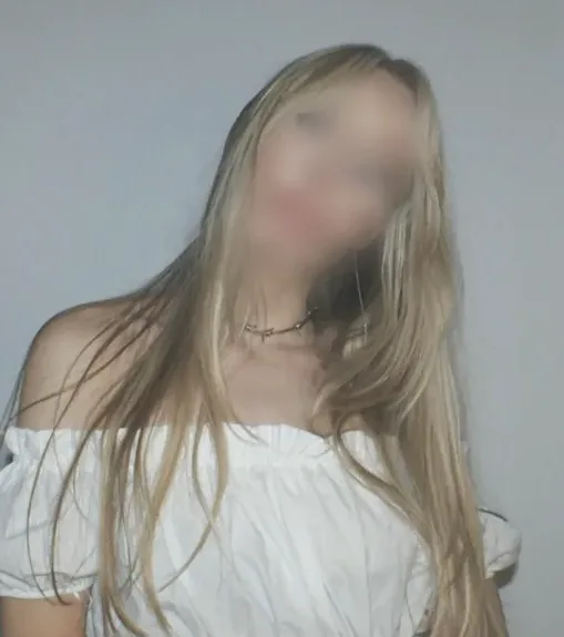 Marina, 20