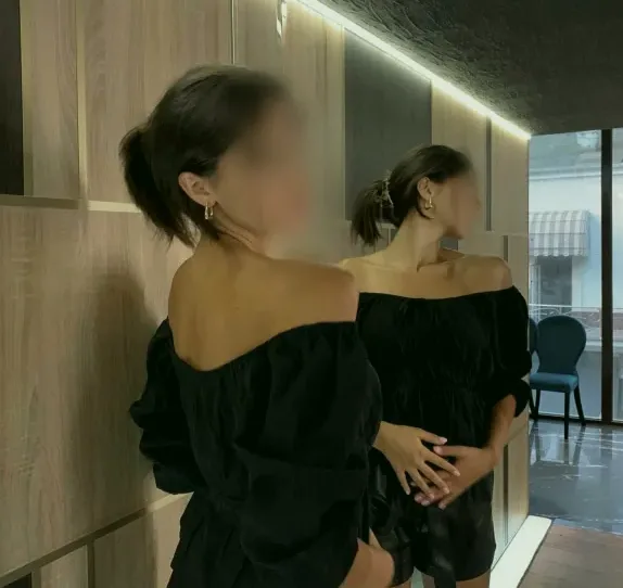 Mira, 33