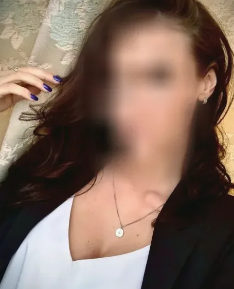 Pauline, 33