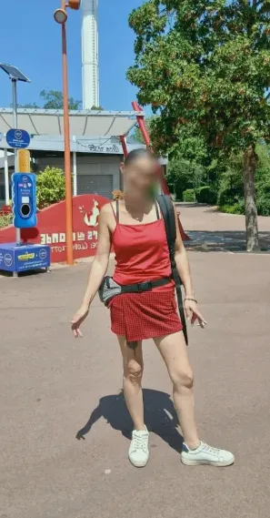 Theresa, 39